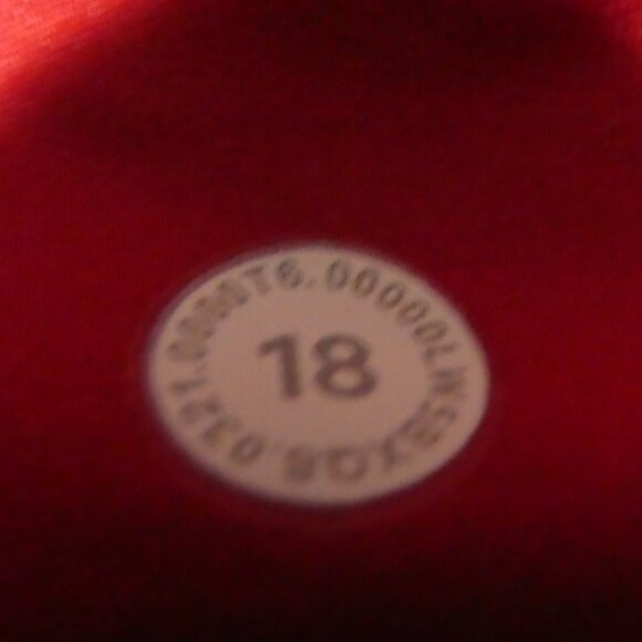 lululemon | size 18 | High-Rise Pant | | Side Leg Pockets | Mint Condition - Picture 15 of 15